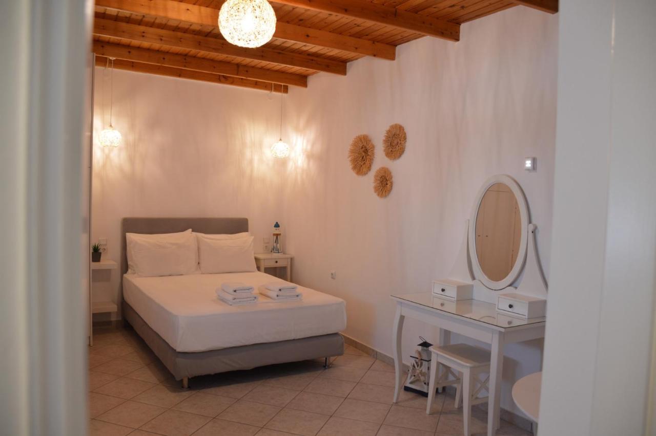 Cute Studio In Milos Трипити Екстериор снимка